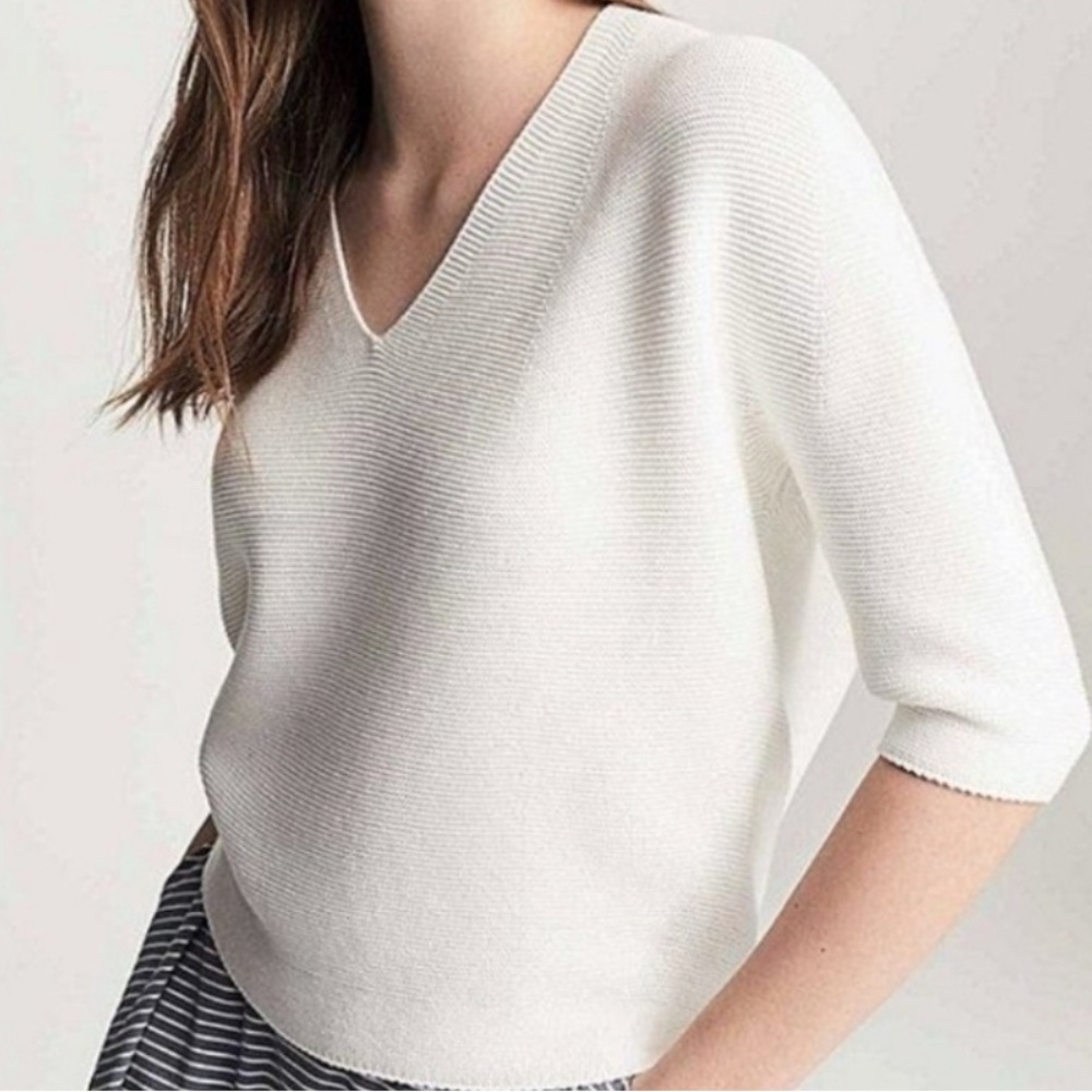 Uniqlo Cream Short Sleeve sweater